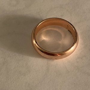 Plain but pretty gold band